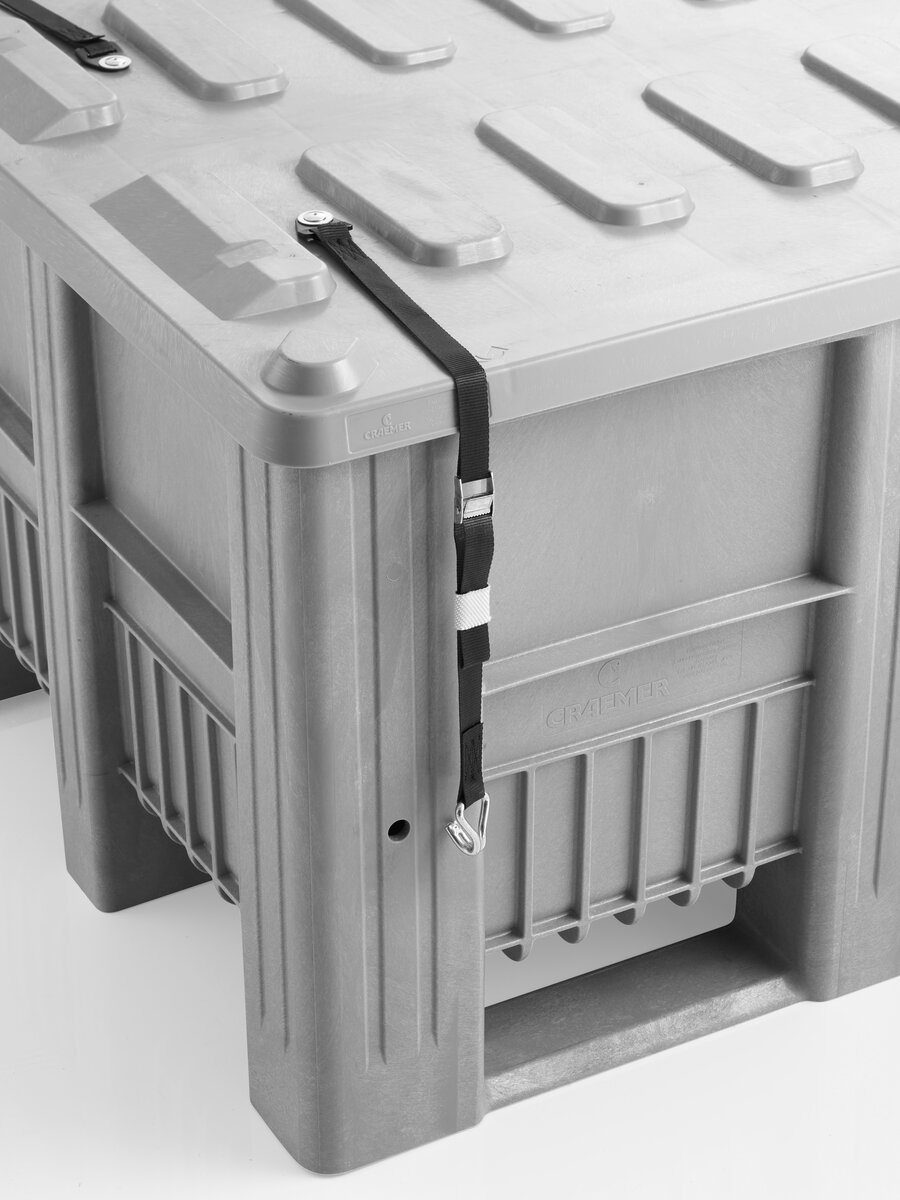 CB3 UN-Box Detail loose straps