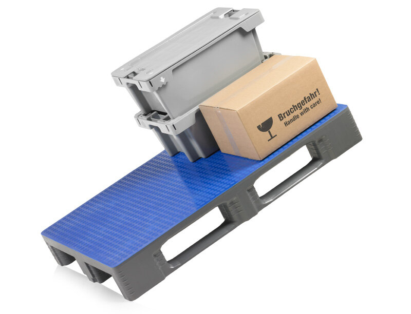 Palgrip pallet loaded with boxes and cartons in an inclined position