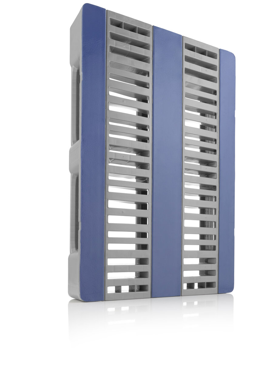 CR1 grey standing front
