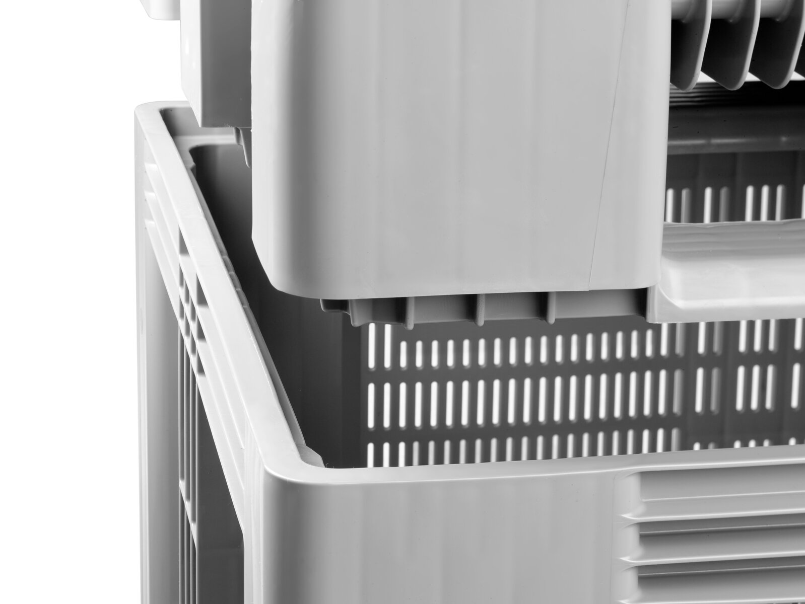 SB3 perforated stacking corner 