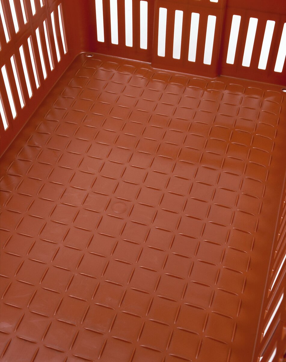 Poultry transport crate detail inside