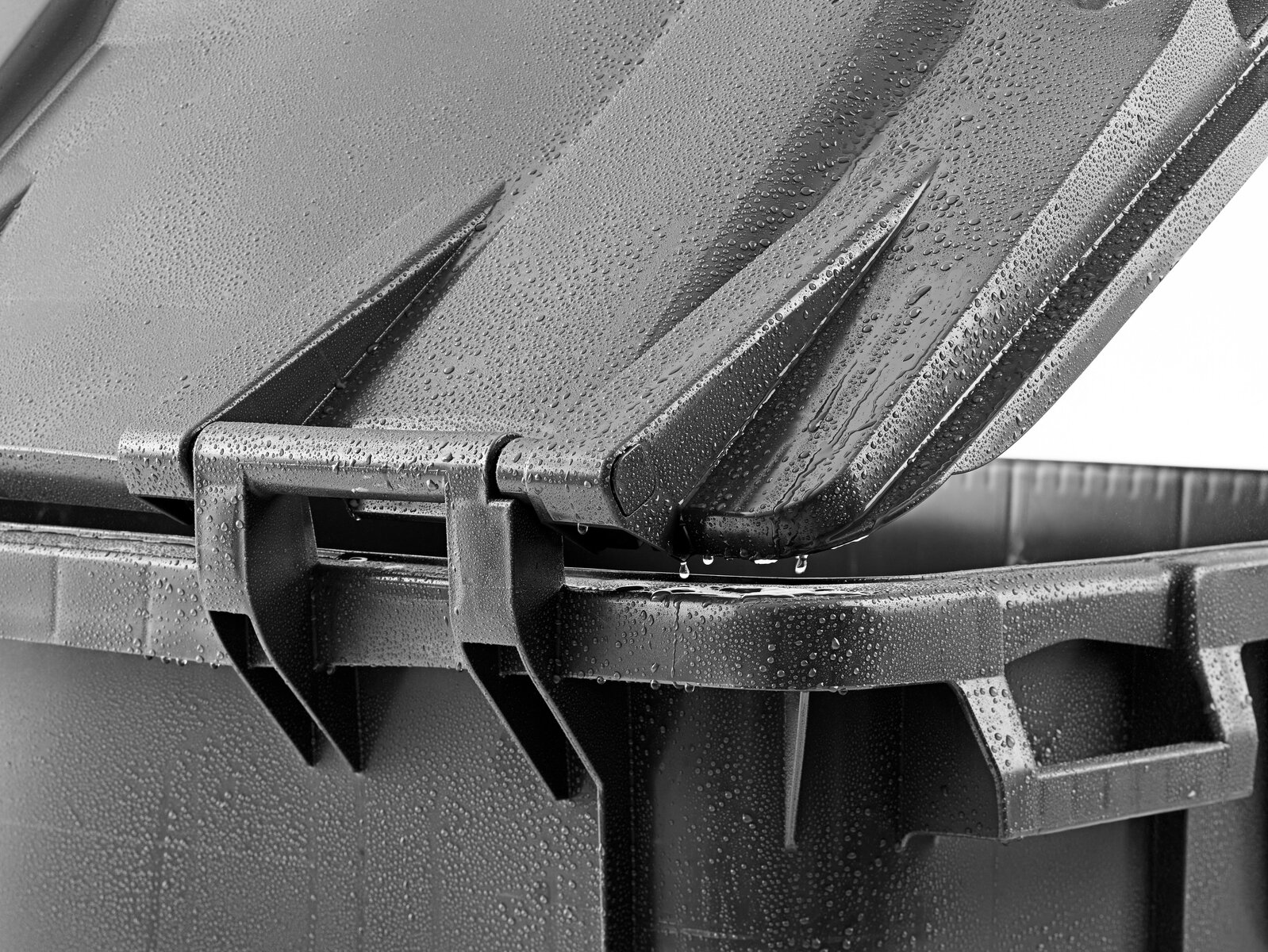 MGBneo4 1100 litre Lid in Lid Detail