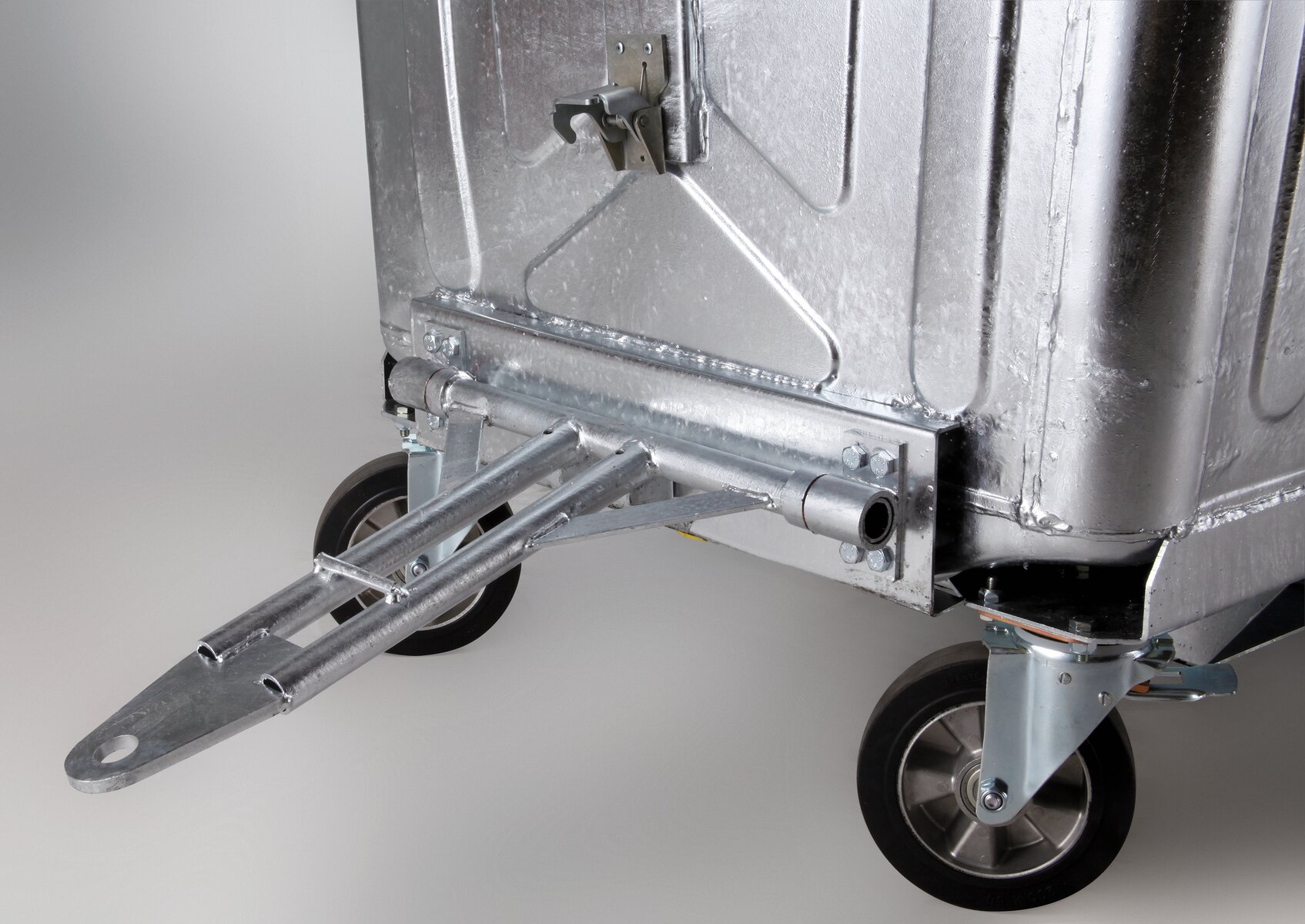MGB 1100 Liter Stahlblech Zuggeschirr