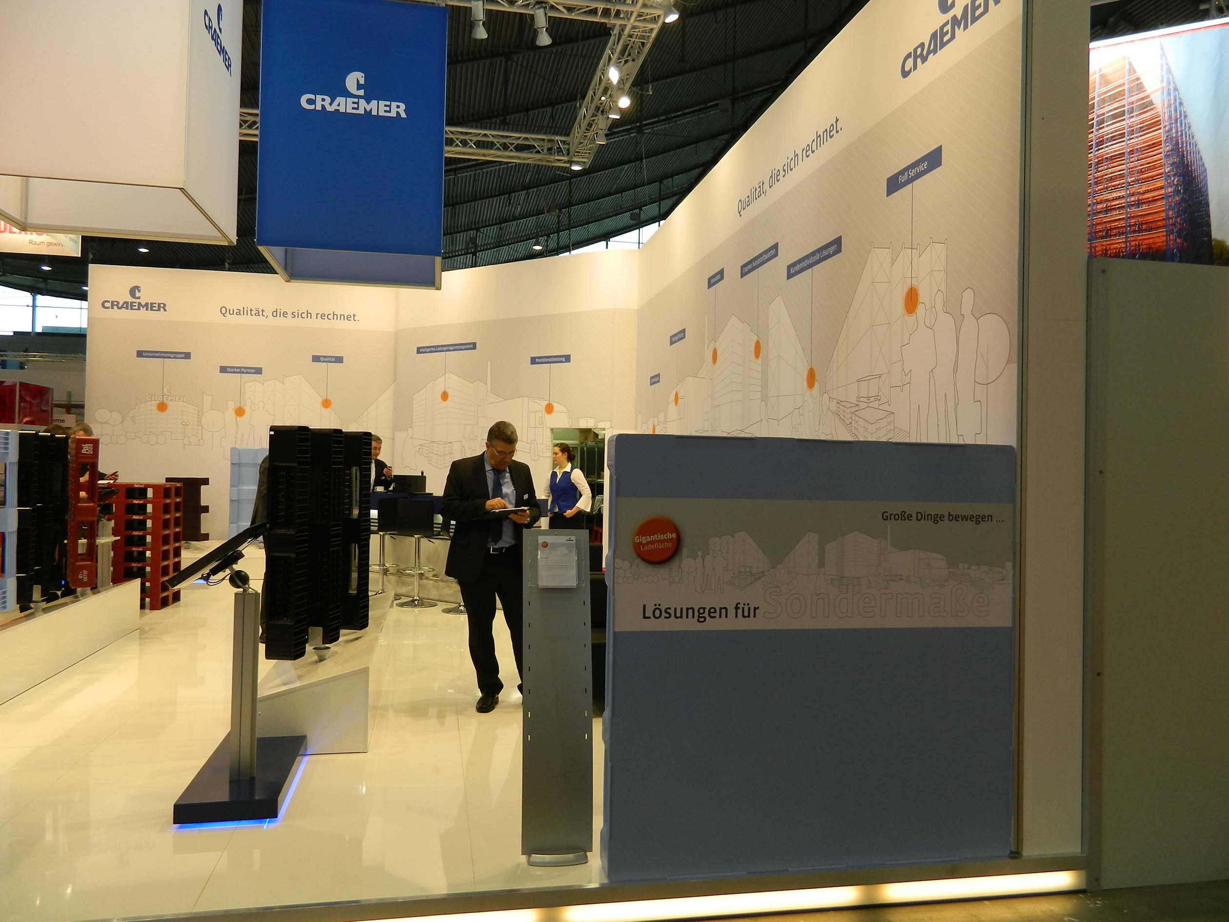 Messestand Craemer Logimat 2012 von links