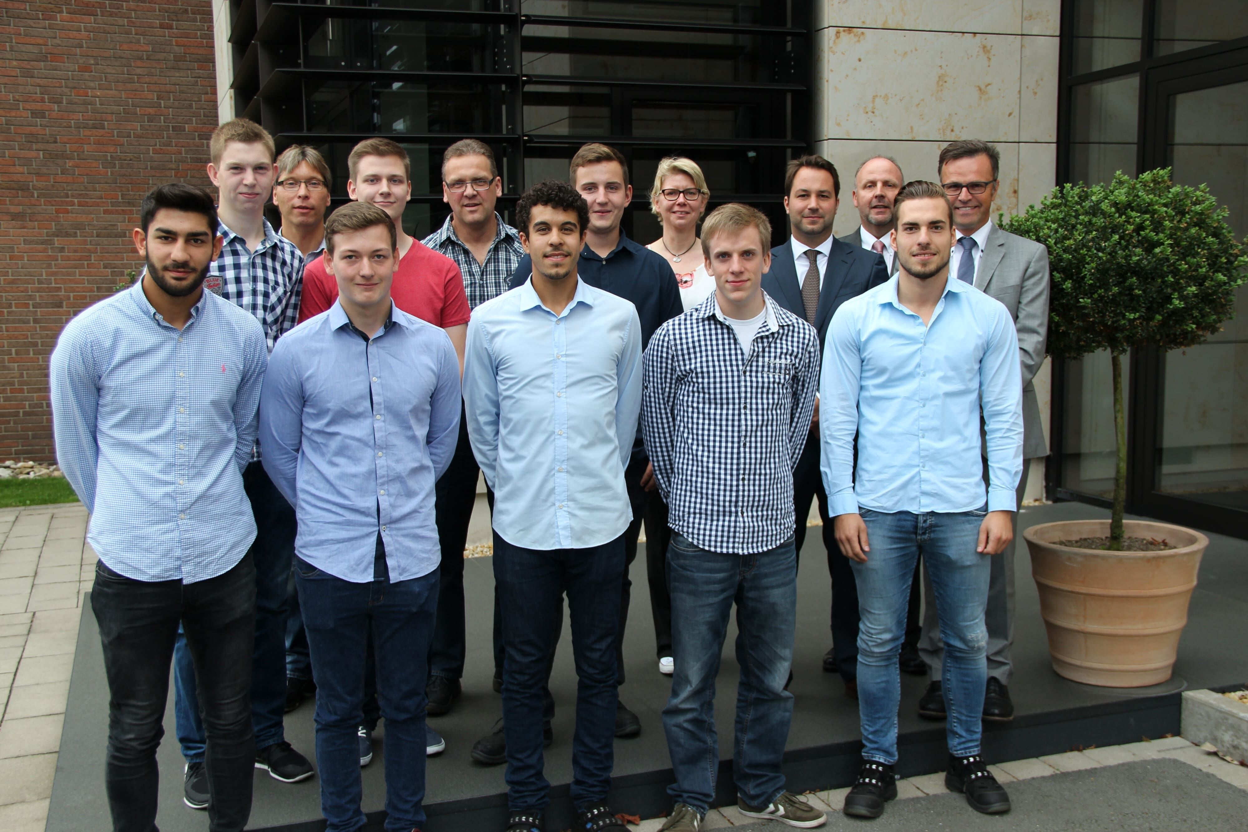 Gruppenbild Absolventen 2015