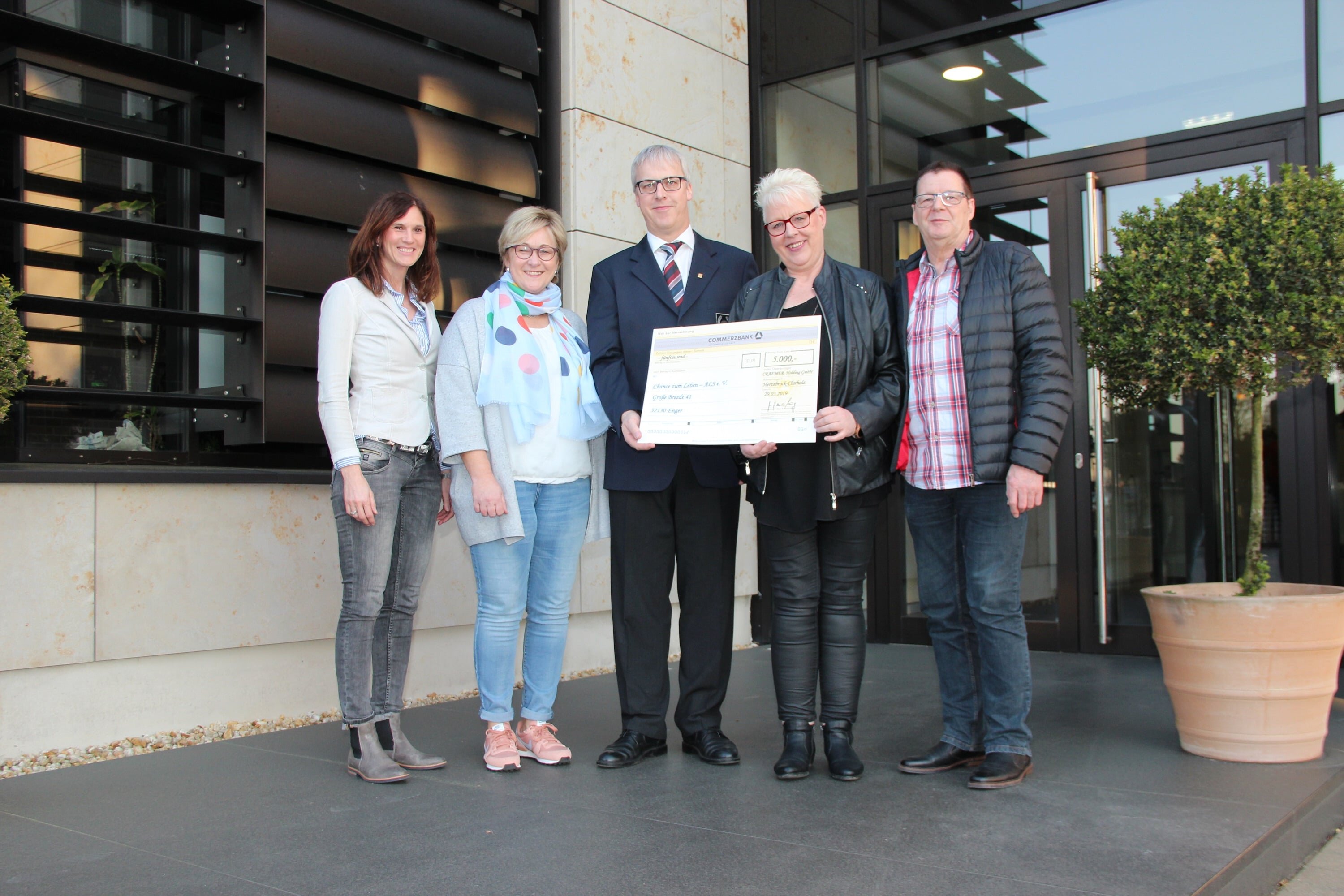 Silke Hölscher, Christiane Peters, Chorsprecher Josef Wöstmann, Martina Neubauer und Bernd Neubauer