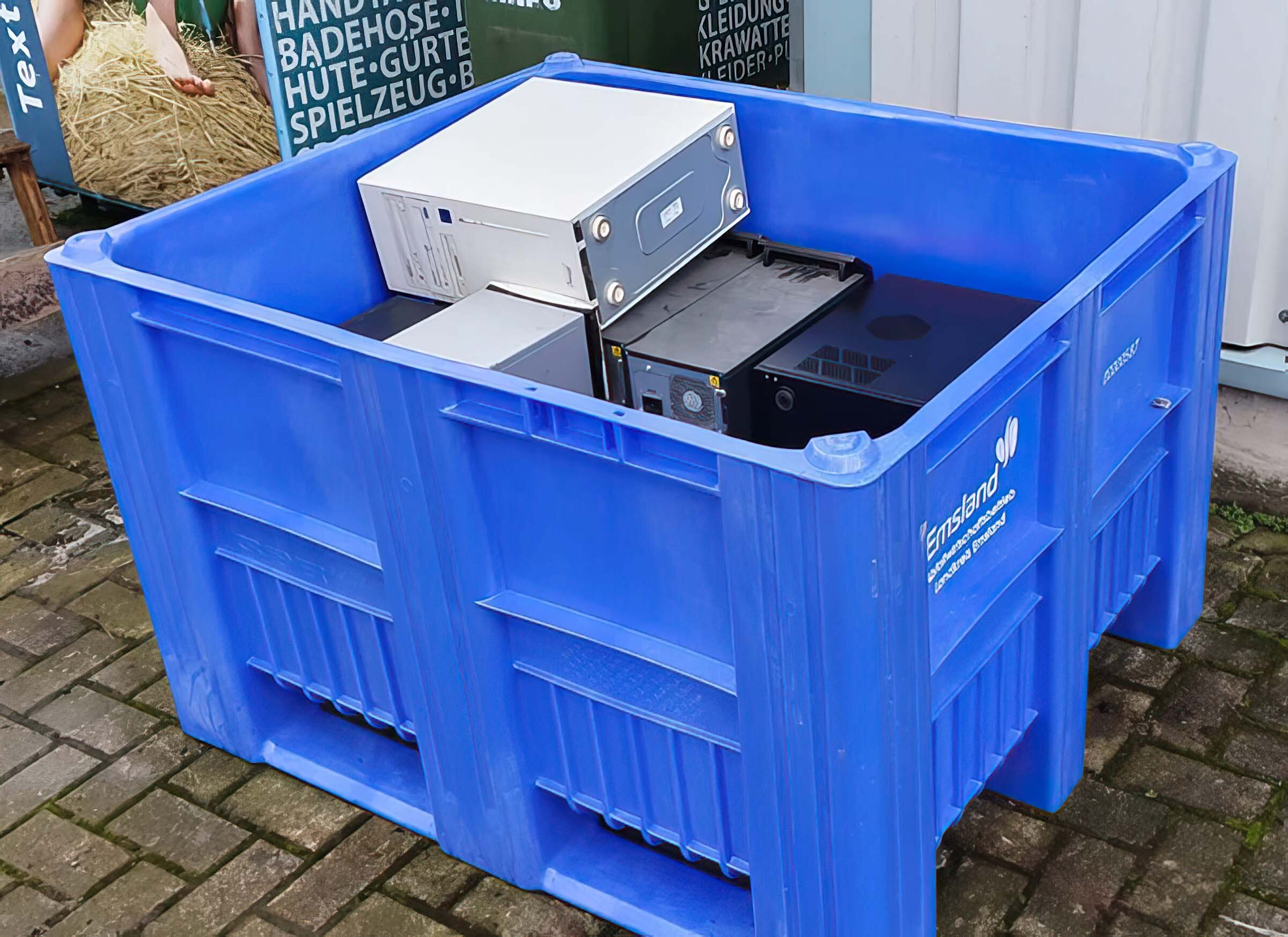 Blue CB3 pallet box serves as a collection box for end-of-life electrical appliances